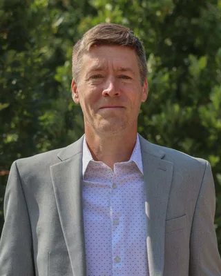 Dr. Kyle Norris 
